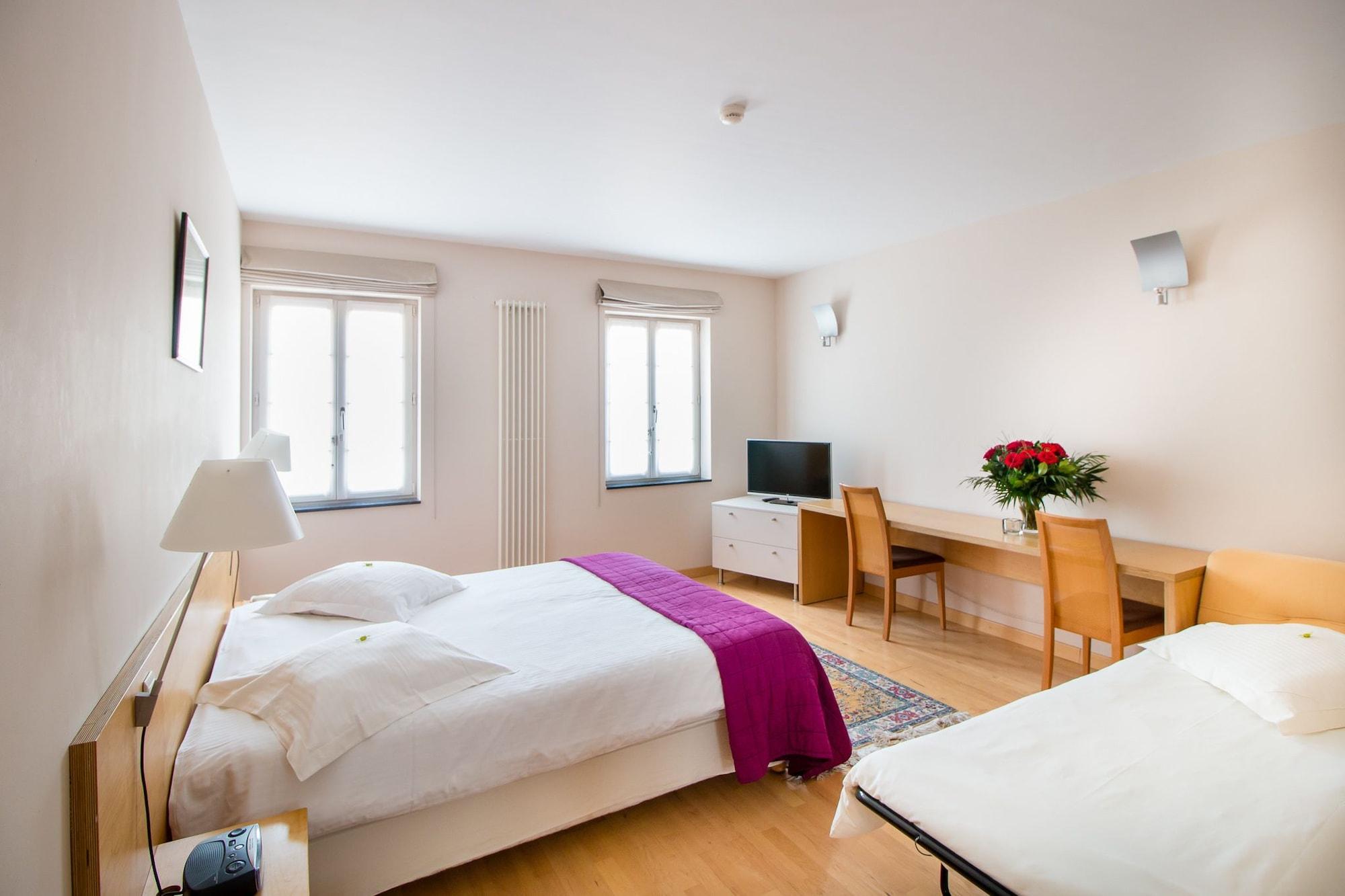Hotel Au Repos Des Chasseurs Auderghem Bagian luar foto