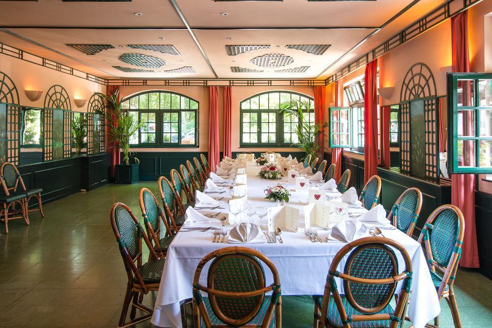 Hotel Au Repos Des Chasseurs Auderghem Bagian luar foto